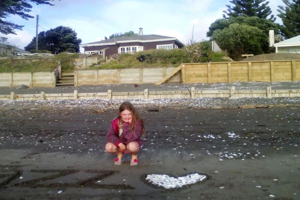 Beachfront Bliss Paraparaumu Kültér fotó