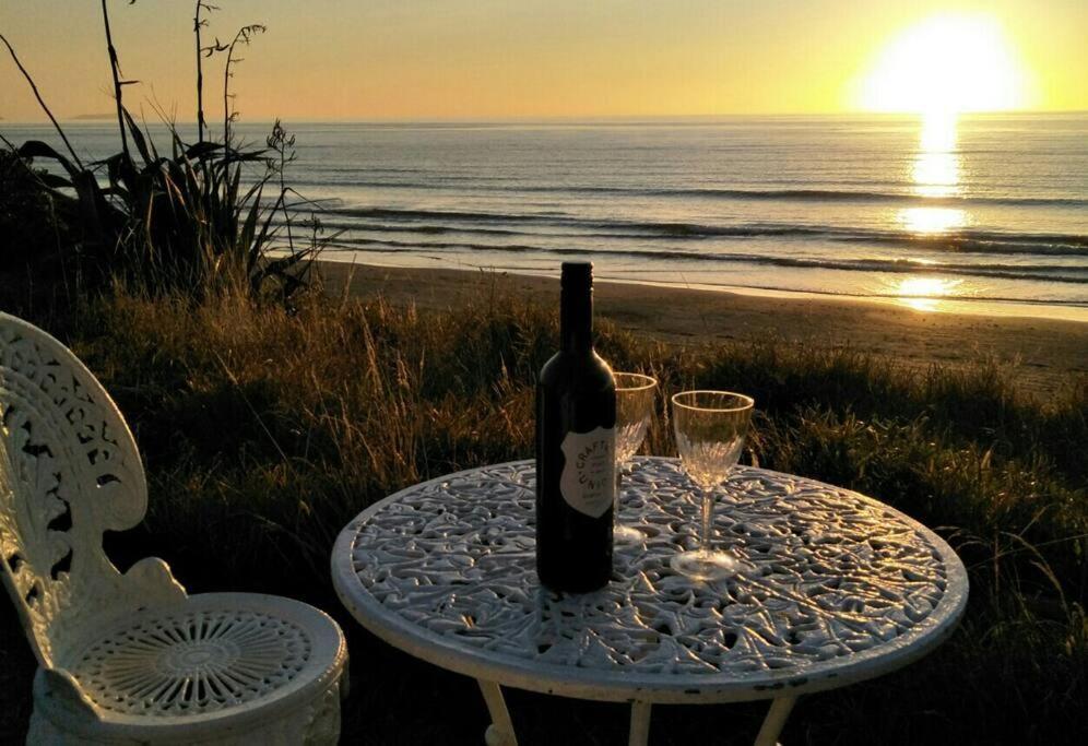 Beachfront Bliss Paraparaumu Kültér fotó